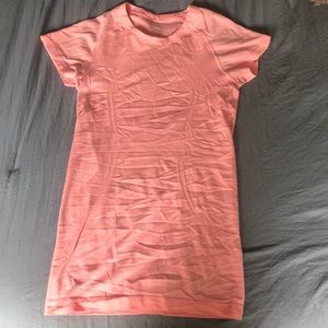 Lululemon swiftly tech short sleeve